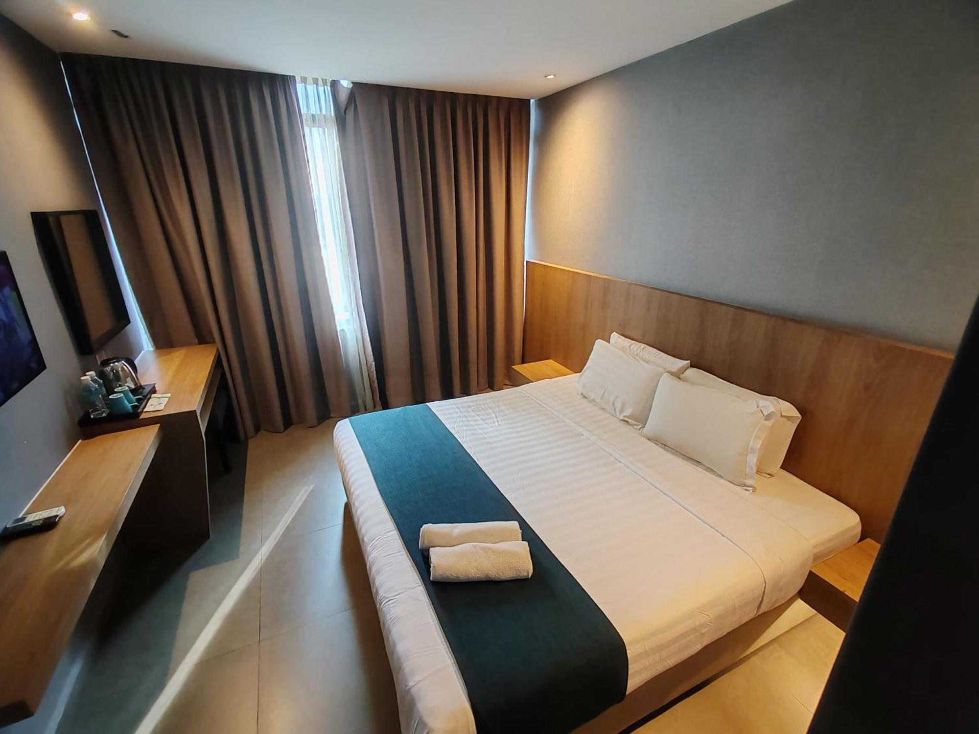 Orange Business Hotel Петалинг-Джая Экстерьер фото