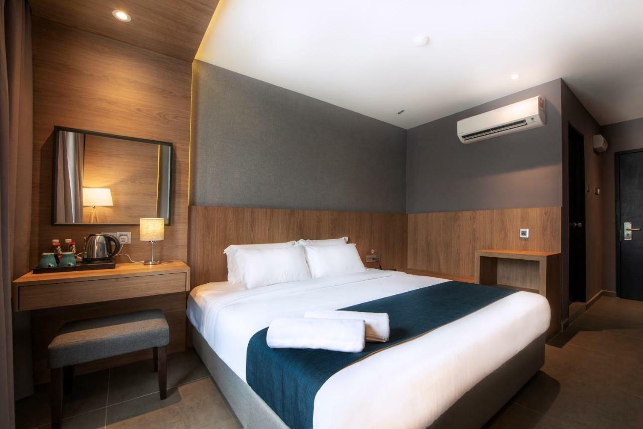 Orange Business Hotel Петалинг-Джая Экстерьер фото